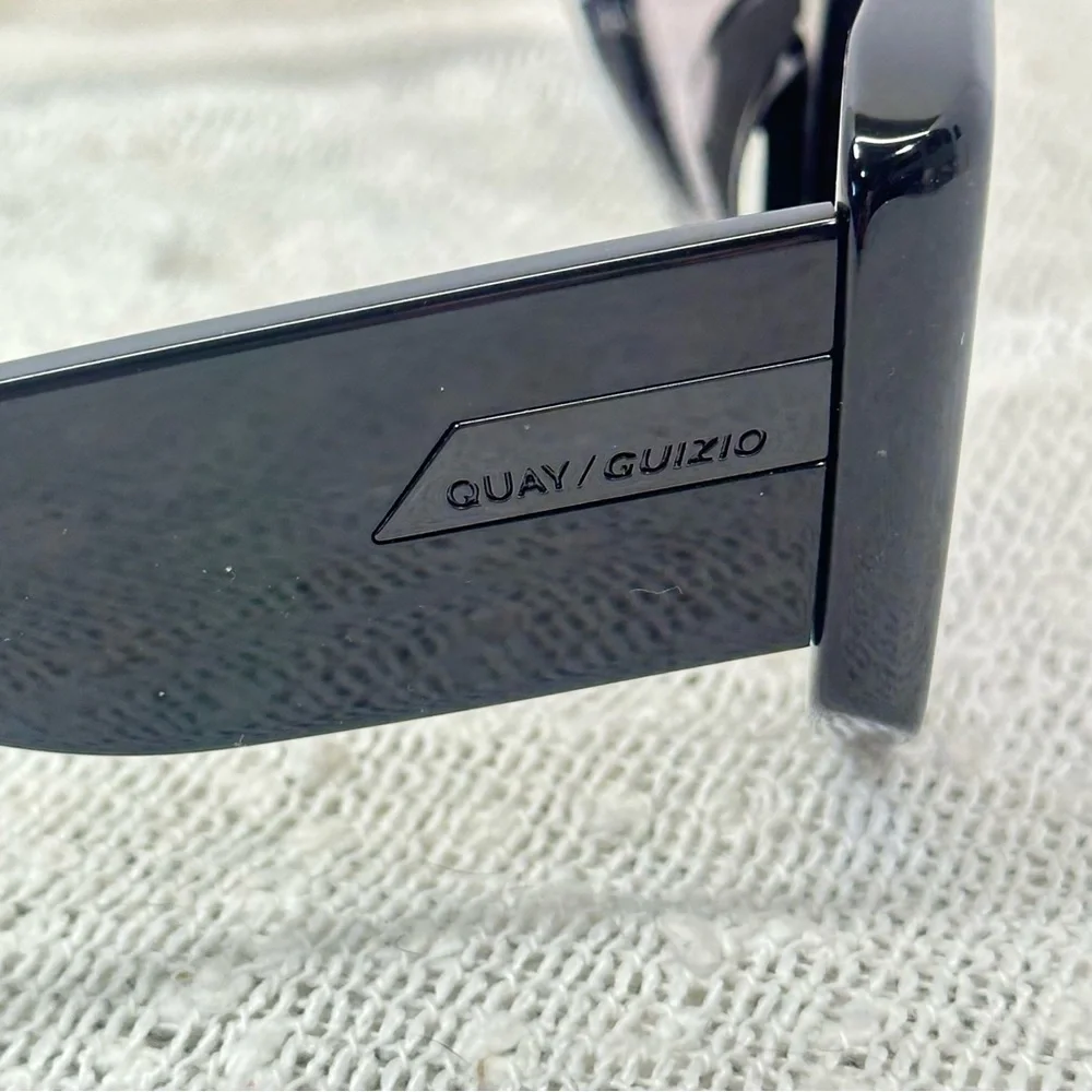 QUAY Uniform Oversized Black Square Sunglasses